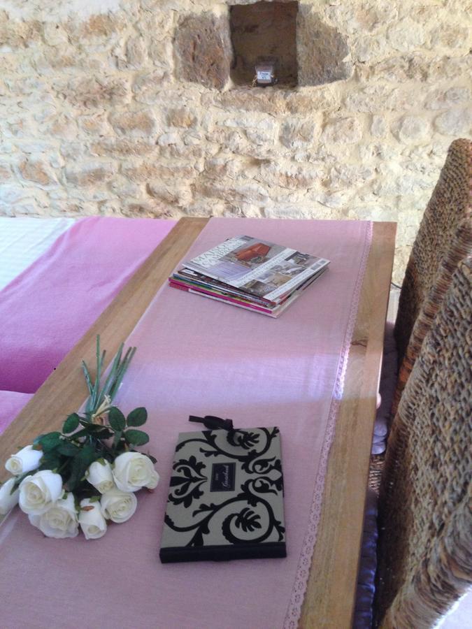 Lo Petit Cretsou Panzió Simeyrols Kültér fotó
